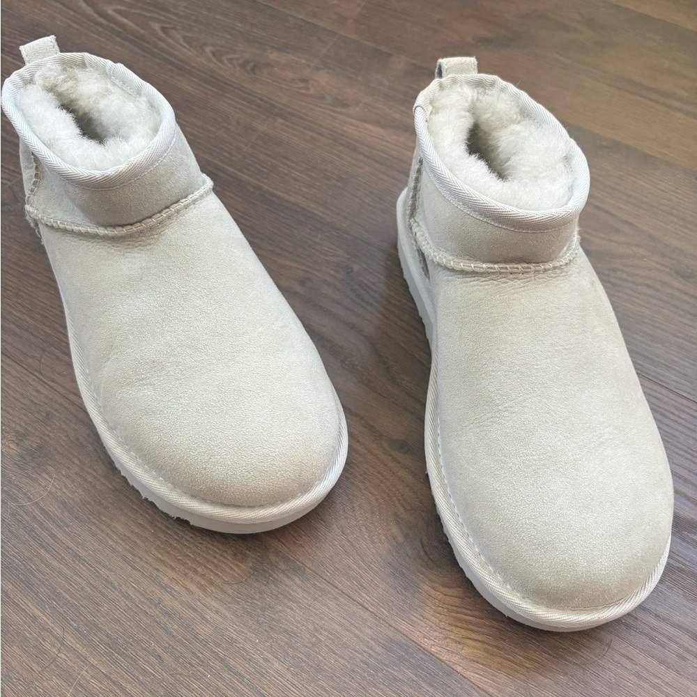 UGG Women's Classic Ultra Mini Boots - Picture 2 of 5